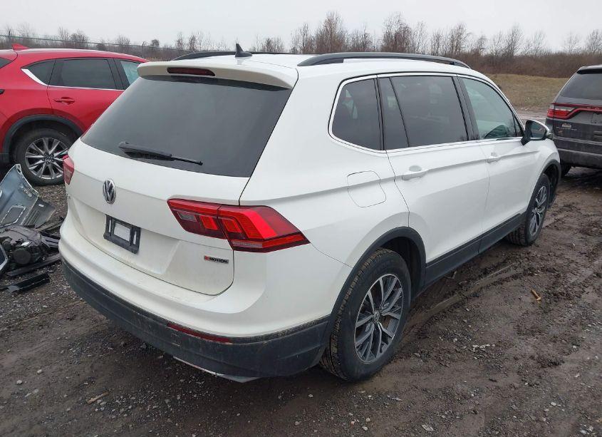 Photo 4 of 2019 Volkswagen Tiguan 2.0T SE/2.0T SEL/2.0T SEL R-LINE/2.0T SEL R-LINE BLACK (VIN 3VV2B7AX1KM184244)