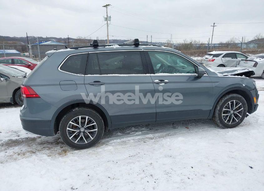 Photo 13 of 2019 Volkswagen Tiguan (VIN 3VV2B7AX1KM196880)