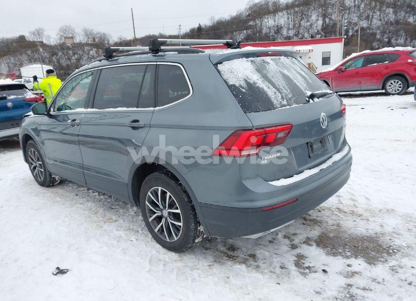 Photo 3 of 2019 Volkswagen Tiguan (VIN 3VV2B7AX1KM196880)