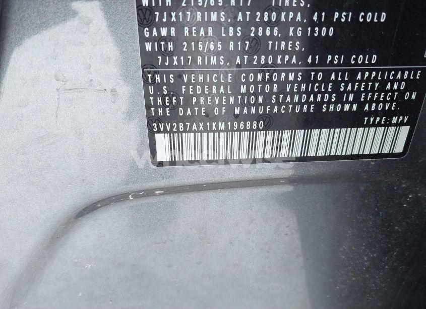 Photo 9 of 2019 Volkswagen Tiguan (VIN 3VV2B7AX1KM196880)