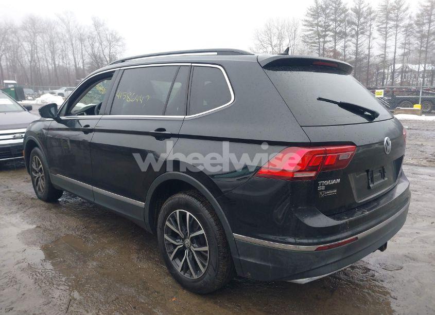Photo 3 of 2020 Volkswagen Tiguan 2.0T SE/2.0T SE R-LINE BLACK/2.0T SEL (VIN 3VV2B7AX1LM033714)