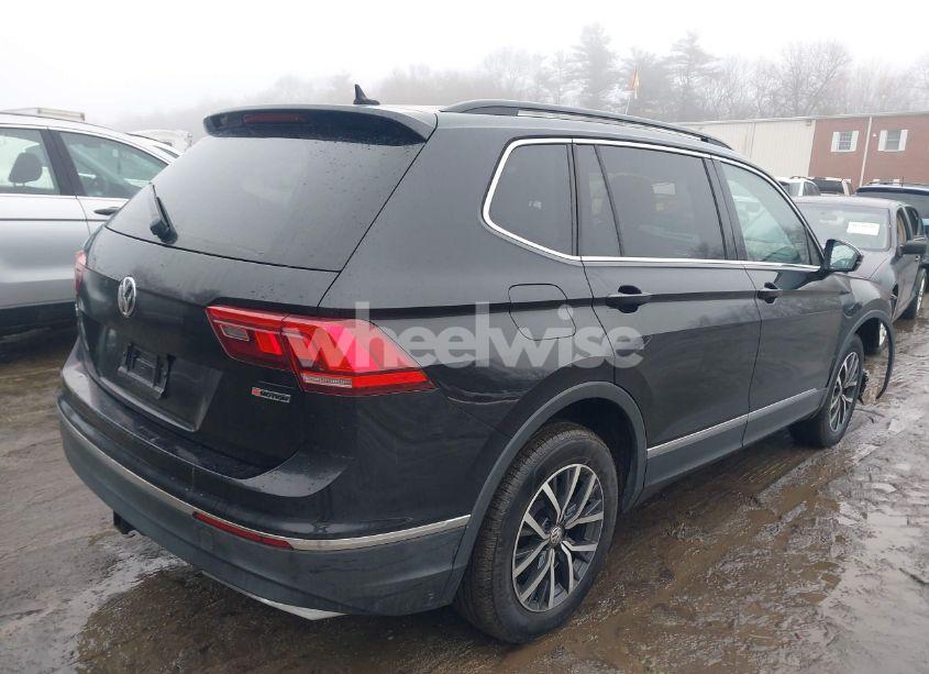 Photo 4 of 2020 Volkswagen Tiguan 2.0T SE/2.0T SE R-LINE BLACK/2.0T SEL (VIN 3VV2B7AX1LM033714)