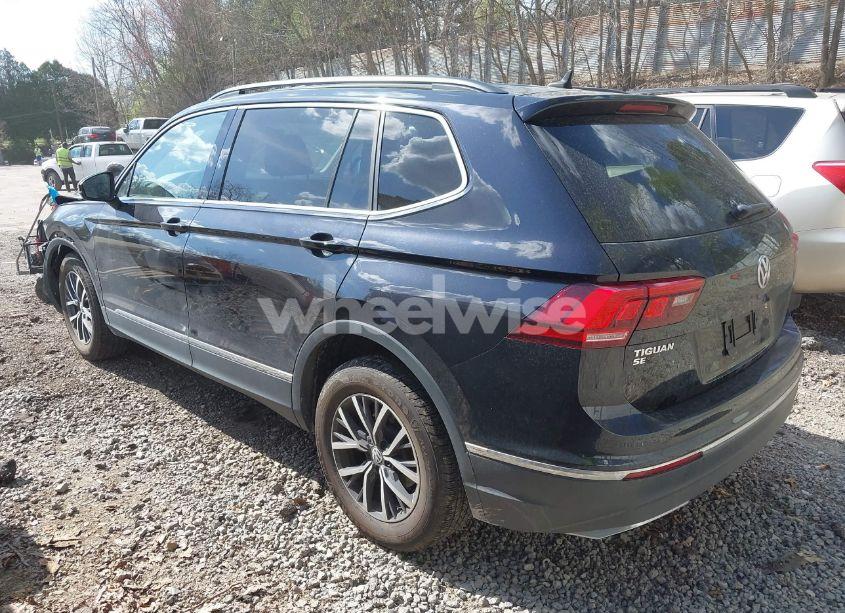 Photo 3 of 2020 Volkswagen Tiguan 2.0T SE/2.0T SE R-LINE BLACK/2.0T SEL (VIN 3VV2B7AX1LM043109)
