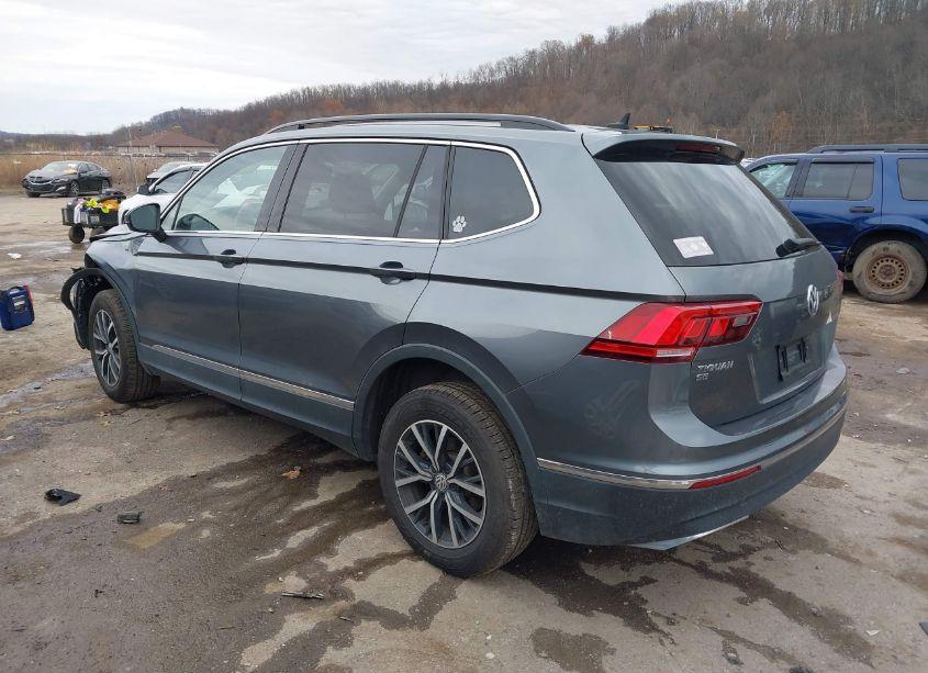 Photo 3 of 2020 Volkswagen Tiguan 2.0T SE/2.0T SE R-LINE BLACK/2.0T SEL (VIN 3VV2B7AX1LM116057)