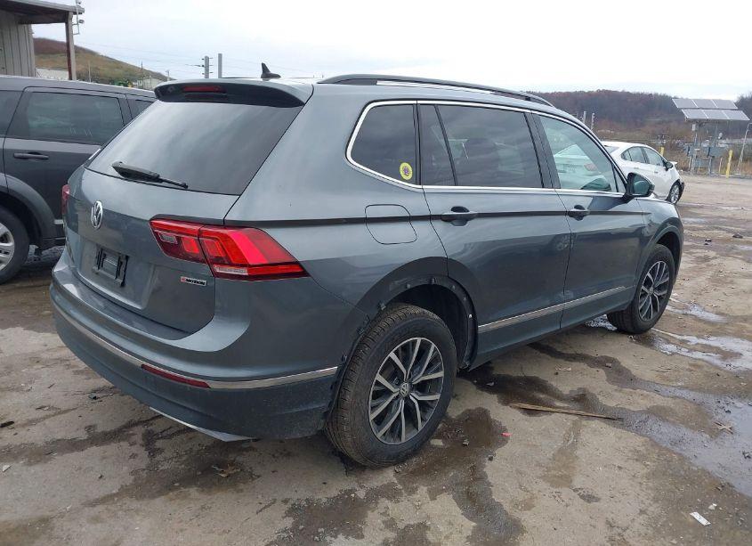 Photo 4 of 2020 Volkswagen Tiguan 2.0T SE/2.0T SE R-LINE BLACK/2.0T SEL (VIN 3VV2B7AX1LM116057)