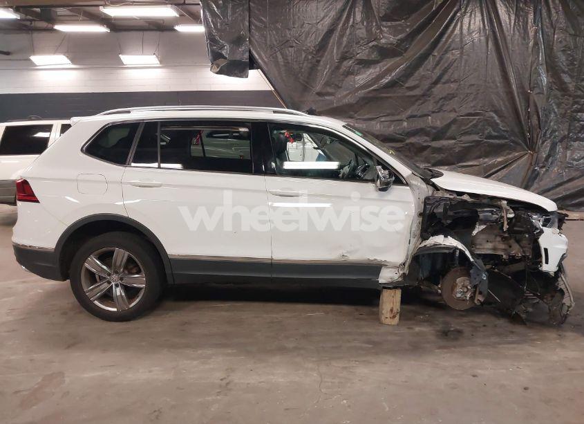 Photo 12 of 2021 Volkswagen Tiguan 2.0T SE/2.0T SE R-LINE BLACK/2.0T SEL (VIN 3VV2B7AX1MM021418)