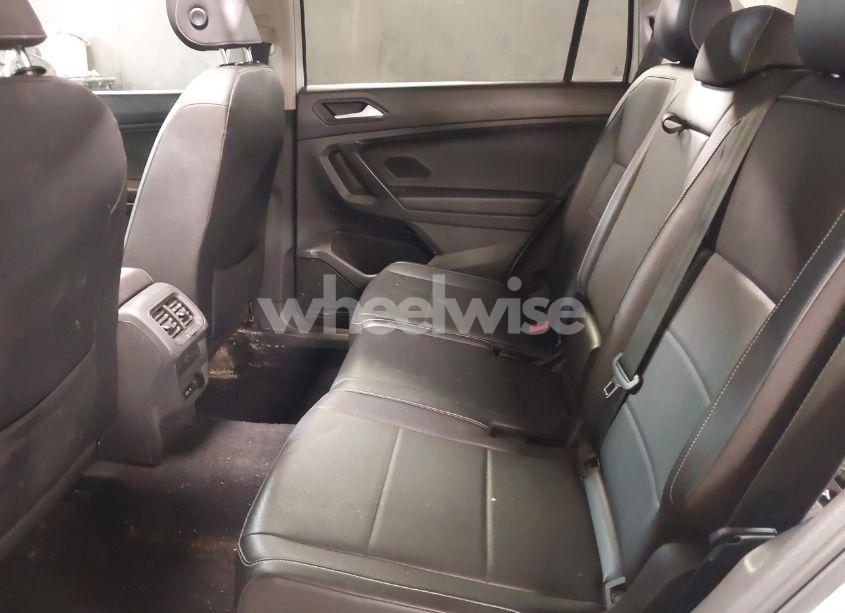 Photo 8 of 2021 Volkswagen Tiguan 2.0T SE/2.0T SE R-LINE BLACK/2.0T SEL (VIN 3VV2B7AX1MM021418)