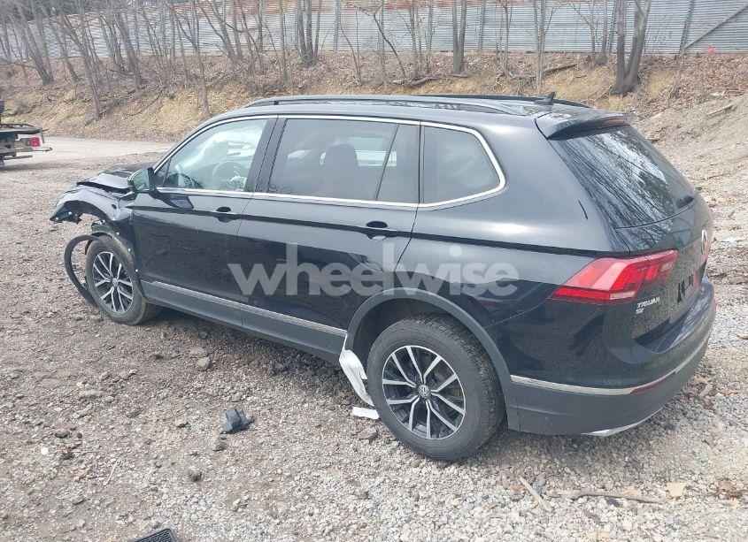 Photo 3 of 2021 Volkswagen Tiguan 2.0T SE/2.0T SE R-LINE BLACK/2.0T SEL (VIN 3VV2B7AX1MM021516)