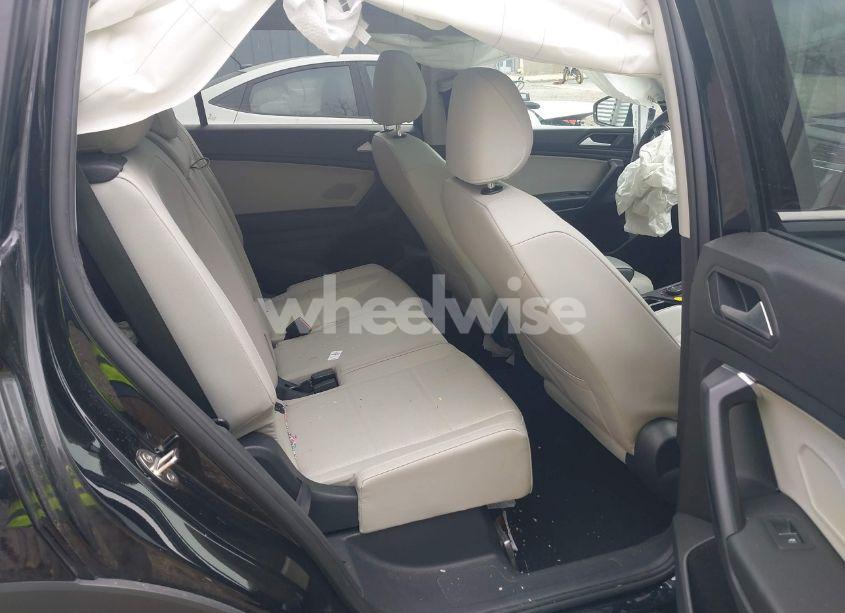 Photo 8 of 2021 Volkswagen Tiguan 2.0T SE/2.0T SE R-LINE BLACK/2.0T SEL (VIN 3VV2B7AX1MM021516)