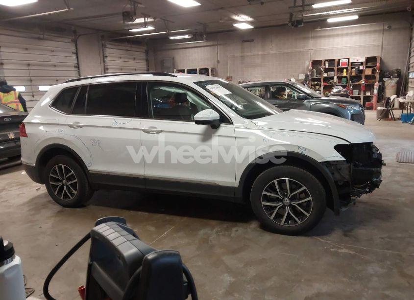 Photo 14 of 2021 Volkswagen Tiguan (VIN 3VV2B7AX1MM142501)