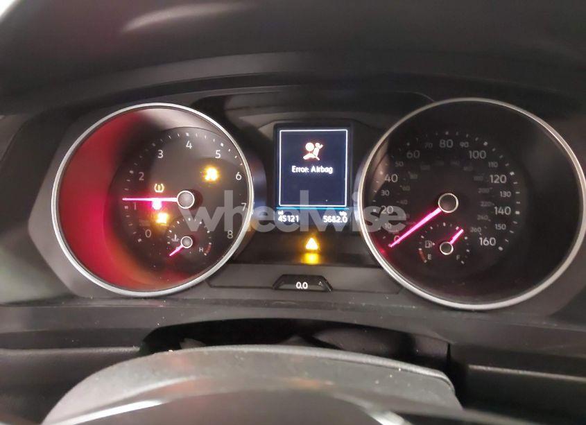 Photo 7 of 2021 Volkswagen Tiguan (VIN 3VV2B7AX1MM142501)