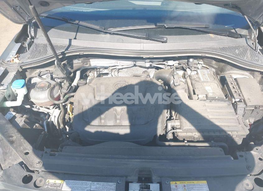 Photo 10 of 2021 Volkswagen Tiguan 2.0T SE/2.0T SE R-LINE BLACK/2.0T SEL (VIN 3VV2B7AX1MM142823)