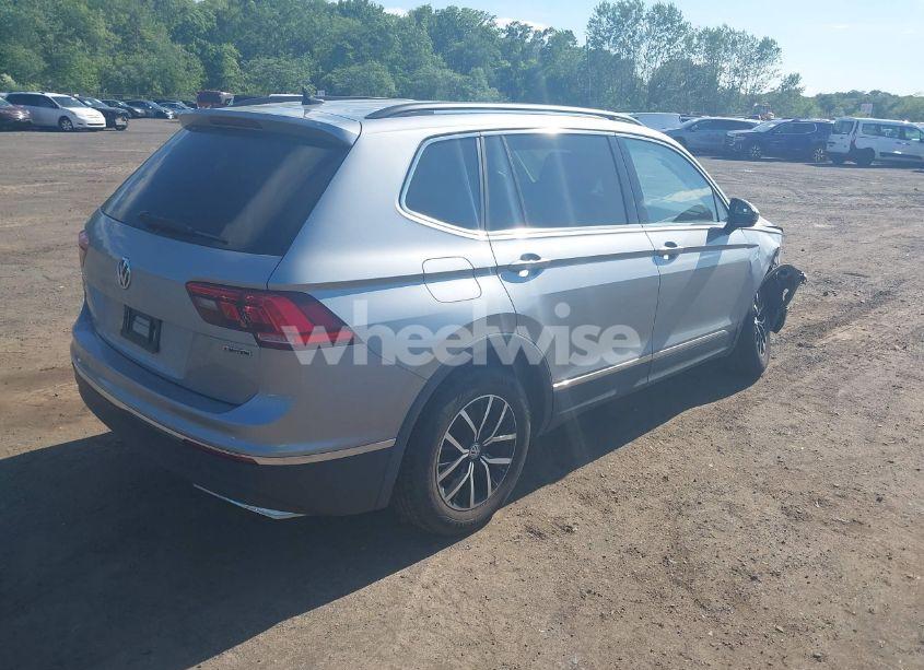 Photo 4 of 2021 Volkswagen Tiguan 2.0T SE/2.0T SE R-LINE BLACK/2.0T SEL (VIN 3VV2B7AX1MM142823)