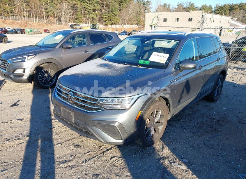 Photo 2 of 2022 Volkswagen Tiguan 2.0T SE (VIN 3VV2B7AX1NM056185)