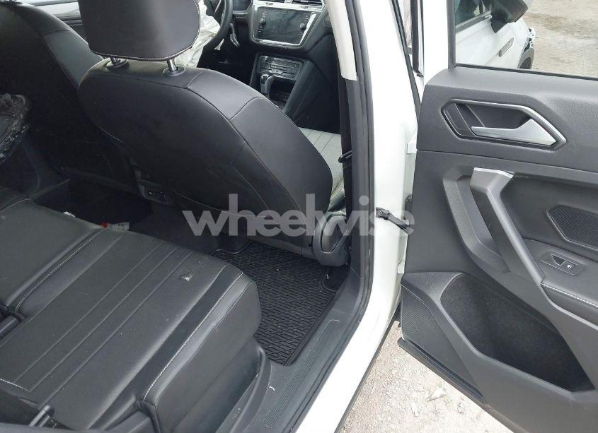 Photo 8 of 2022 Volkswagen Tiguan 2.0T SE (VIN 3VV2B7AX1NM130611)
