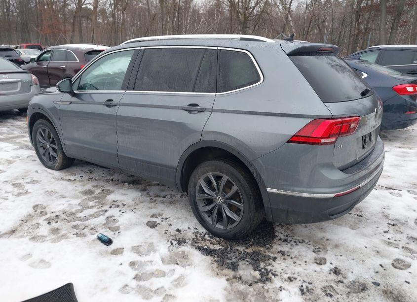 Photo 3 of 2022 Volkswagen Tiguan 2.0T SE (VIN 3VV2B7AX1NM171823)