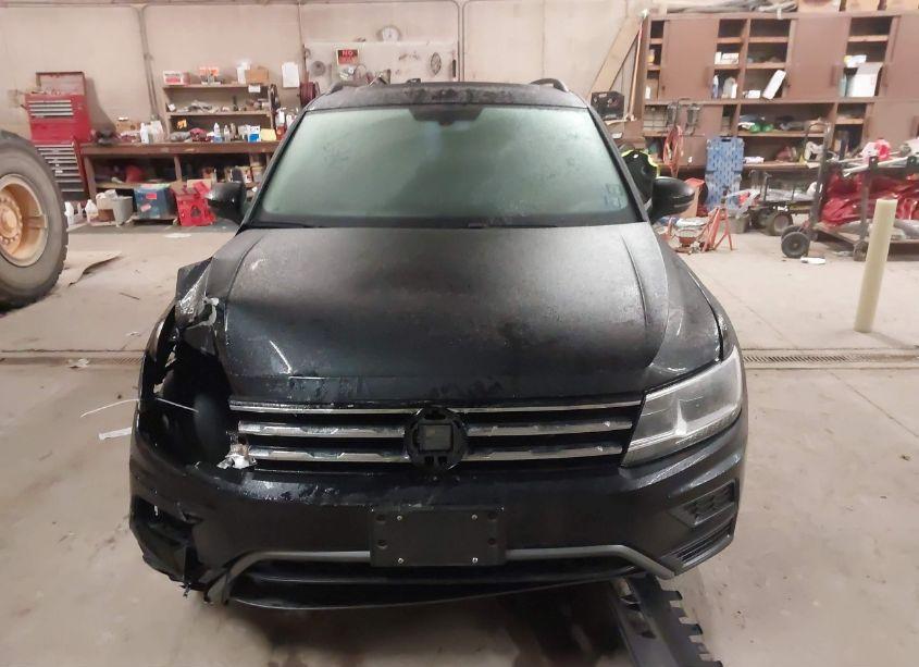 Photo 13 of 2019 Volkswagen Tiguan 2.0T SE/2.0T SEL/2.0T SEL R-LINE/2.0T SEL R-LINE BLACK (VIN 3VV2B7AX2KM026205)