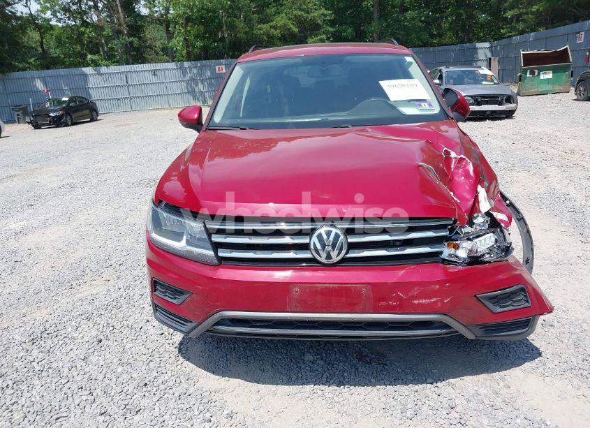 Photo 12 of 2019 Volkswagen Tiguan 2.0T SE/2.0T SEL/2.0T SEL R-LINE/2.0T SEL R-LINE BLACK (VIN 3VV2B7AX2KM031856)