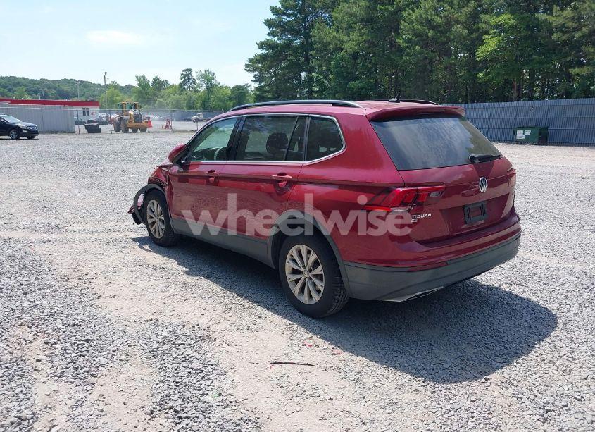 Photo 3 of 2019 Volkswagen Tiguan 2.0T SE/2.0T SEL/2.0T SEL R-LINE/2.0T SEL R-LINE BLACK (VIN 3VV2B7AX2KM031856)