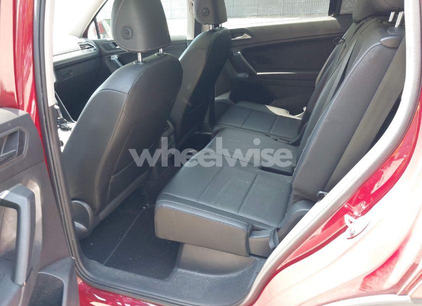 Photo 8 of 2019 Volkswagen Tiguan 2.0T SE/2.0T SEL/2.0T SEL R-LINE/2.0T SEL R-LINE BLACK (VIN 3VV2B7AX2KM031856)