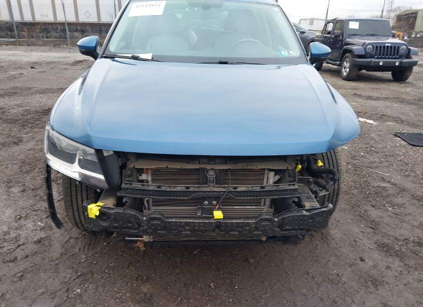 Photo 12 of 2019 Volkswagen Tiguan 2.0T SE/2.0T SEL/2.0T SEL R-LINE/2.0T SEL R-LINE BLACK (VIN 3VV2B7AX2KM069331)