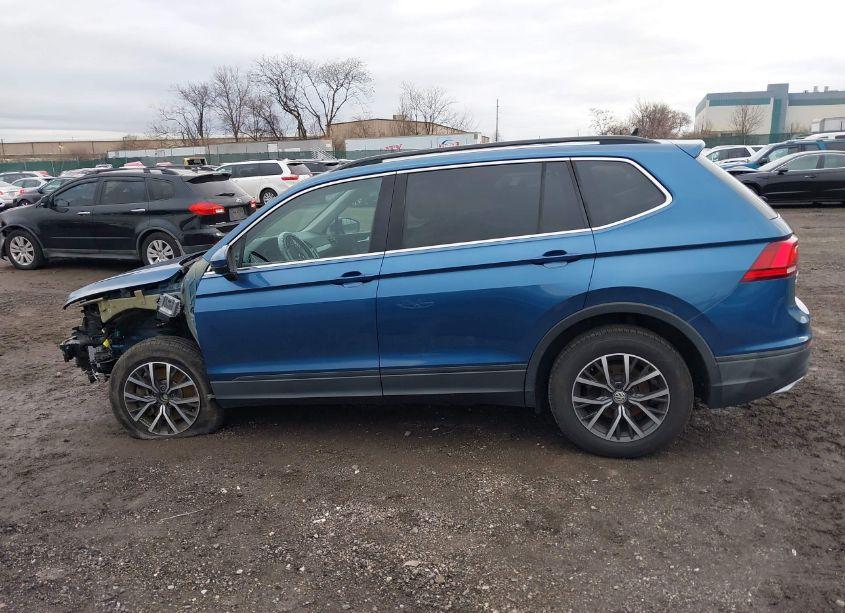 Photo 14 of 2019 Volkswagen Tiguan 2.0T SE/2.0T SEL/2.0T SEL R-LINE/2.0T SEL R-LINE BLACK (VIN 3VV2B7AX2KM069331)