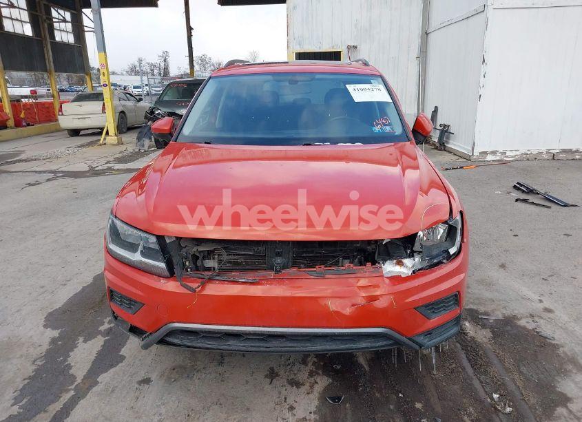Photo 13 of 2019 Volkswagen Tiguan 2.0T SE/2.0T SEL/2.0T SEL R-LINE/2.0T SEL R-LINE BLACK (VIN 3VV2B7AX2KM076487)