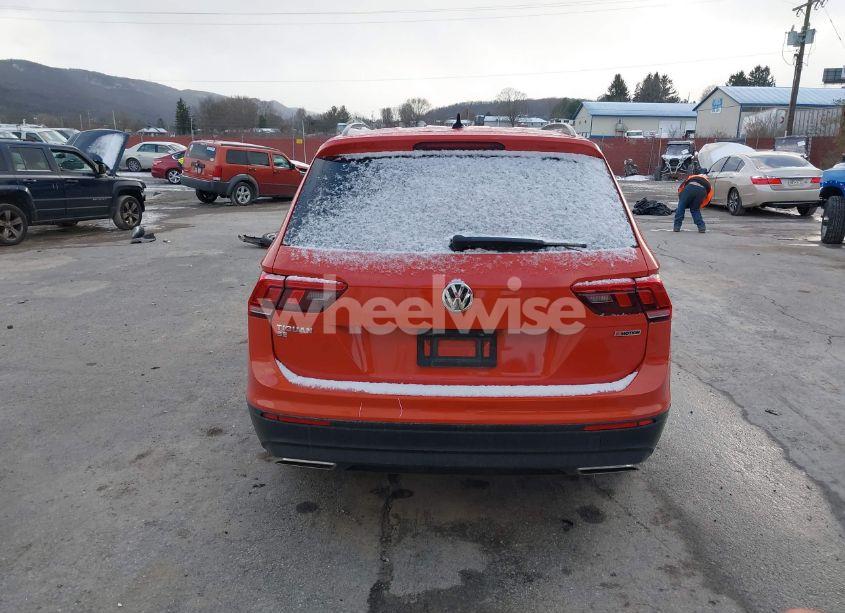 Photo 17 of 2019 Volkswagen Tiguan 2.0T SE/2.0T SEL/2.0T SEL R-LINE/2.0T SEL R-LINE BLACK (VIN 3VV2B7AX2KM076487)
