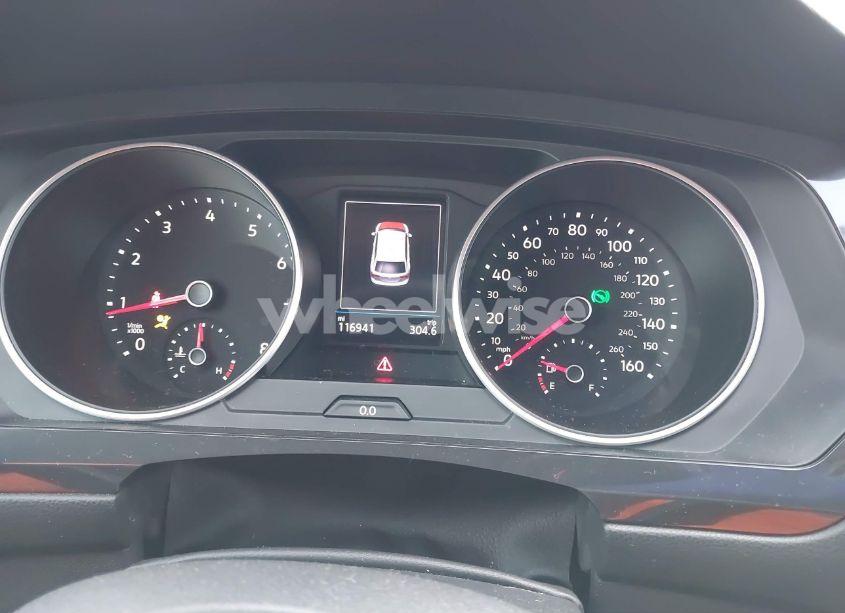 Photo 7 of 2019 Volkswagen Tiguan 2.0T SE/2.0T SEL/2.0T SEL R-LINE/2.0T SEL R-LINE BLACK (VIN 3VV2B7AX2KM076487)