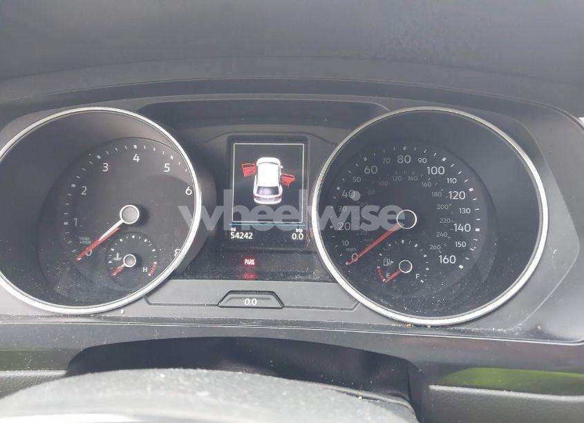 Photo 7 of 2019 Volkswagen Tiguan 2.0T SE/2.0T SEL/2.0T SEL R-LINE/2.0T SEL R-LINE BLACK (VIN 3VV2B7AX2KM108208)