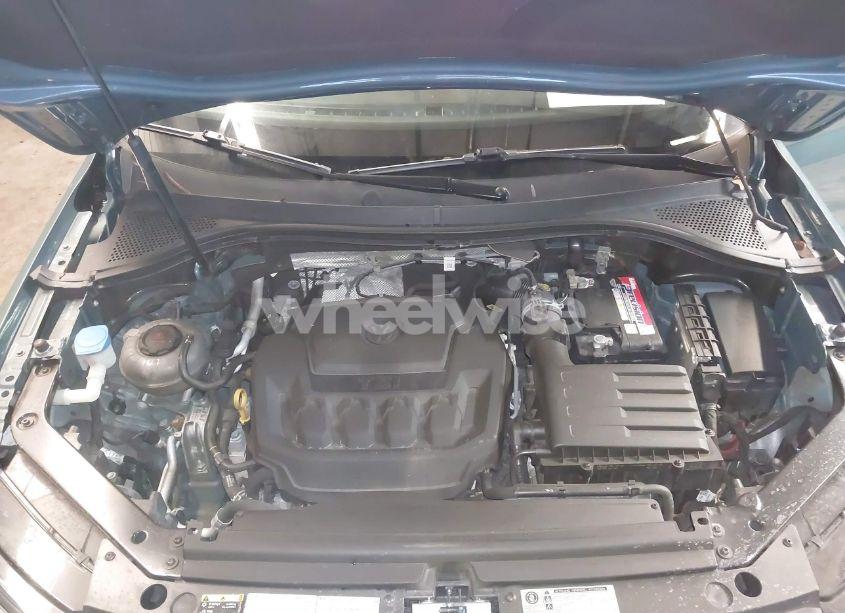 Photo 10 of 2019 Volkswagen Tiguan 2.0T SE/2.0T SEL/2.0T SEL R-LINE/2.0T SEL R-LINE BLACK (VIN 3VV2B7AX2KM108659)