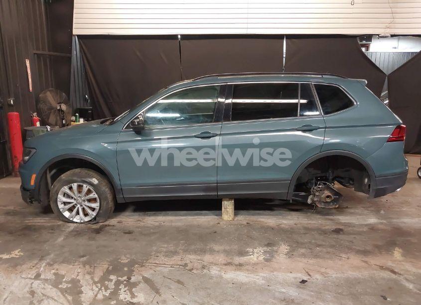 Photo 6 of 2019 Volkswagen Tiguan 2.0T SE/2.0T SEL/2.0T SEL R-LINE/2.0T SEL R-LINE BLACK (VIN 3VV2B7AX2KM108659)
