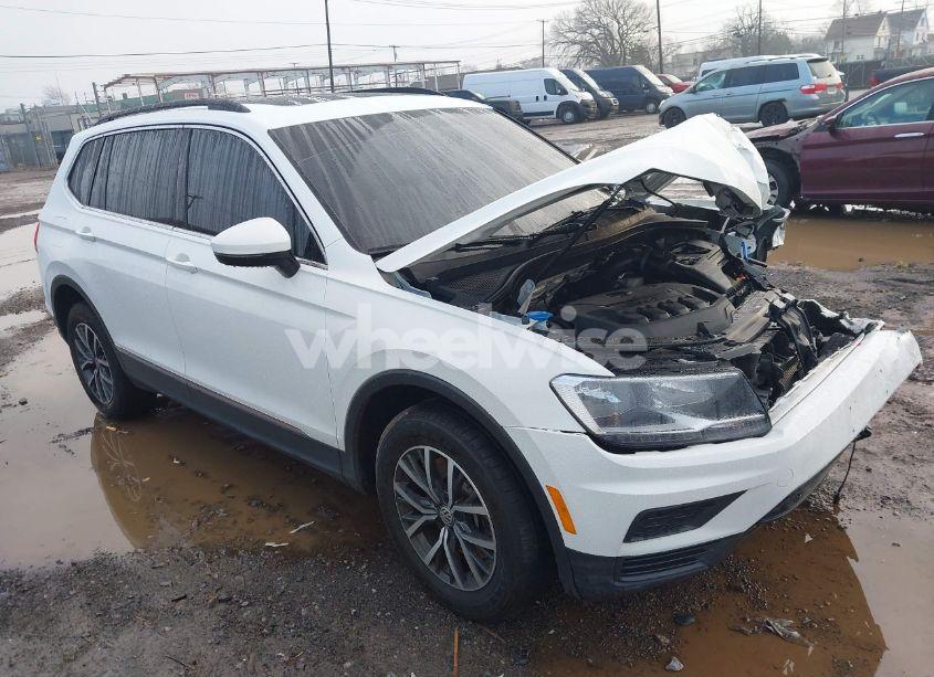 2020 Volkswagen Tiguan 2.0T SE/2.0T SE R-LINE BLACK/2.0T SEL (VIN 3VV2B7AX2LM014119) main photo