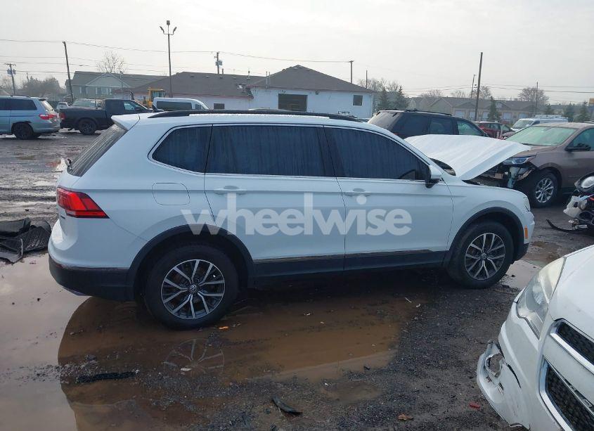 Photo 13 of 2020 Volkswagen Tiguan 2.0T SE/2.0T SE R-LINE BLACK/2.0T SEL (VIN 3VV2B7AX2LM014119)