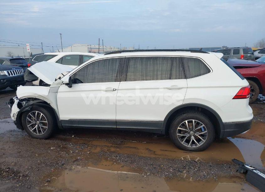 Photo 14 of 2020 Volkswagen Tiguan 2.0T SE/2.0T SE R-LINE BLACK/2.0T SEL (VIN 3VV2B7AX2LM014119)