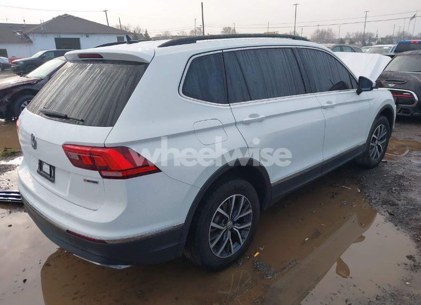 Photo 4 of 2020 Volkswagen Tiguan 2.0T SE/2.0T SE R-LINE BLACK/2.0T SEL (VIN 3VV2B7AX2LM014119)