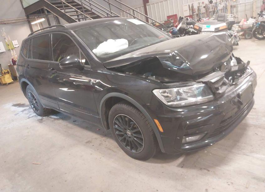 2020 Volkswagen Tiguan 2.0T SE/2.0T SE R-LINE BLACK/2.0T SEL (VIN 3VV2B7AX2LM117623) main photo