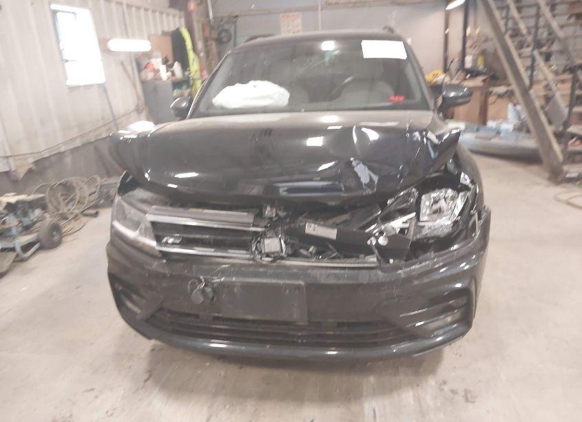 Photo 12 of 2020 Volkswagen Tiguan 2.0T SE/2.0T SE R-LINE BLACK/2.0T SEL (VIN 3VV2B7AX2LM117623)