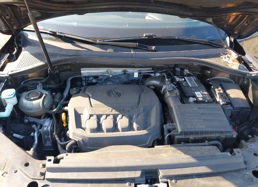 Photo 10 of 2021 Volkswagen Tiguan 2.0T SE/2.0T SE R-LINE BLACK/2.0T SEL (VIN 3VV2B7AX2MM012212)