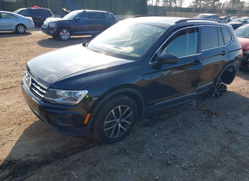 Photo 2 of 2021 Volkswagen Tiguan 2.0T SE/2.0T SE R-LINE BLACK/2.0T SEL (VIN 3VV2B7AX2MM012212)