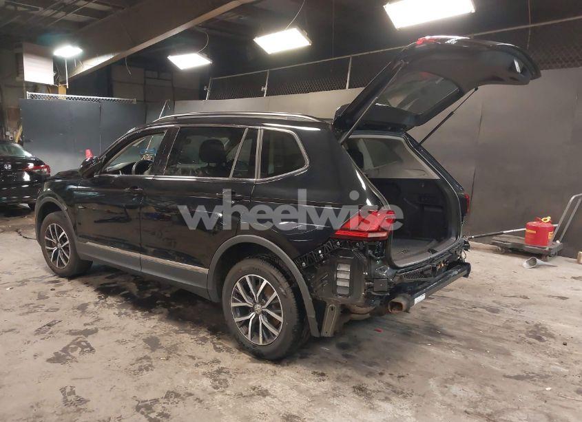 Photo 3 of 2021 Volkswagen Tiguan 2.0T SE/2.0T SE R-LINE BLACK/2.0T SEL (VIN 3VV2B7AX2MM015496)