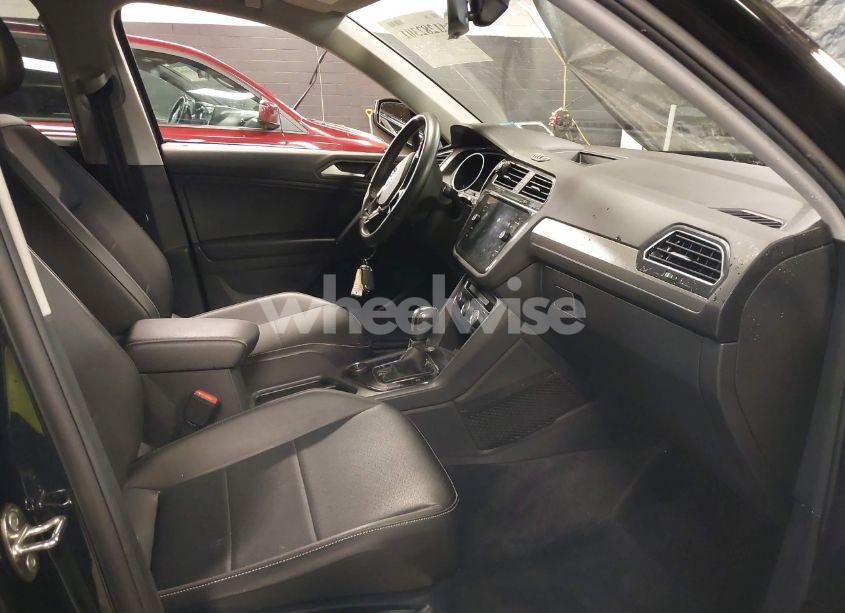 Photo 5 of 2021 Volkswagen Tiguan 2.0T SE/2.0T SE R-LINE BLACK/2.0T SEL (VIN 3VV2B7AX2MM015496)