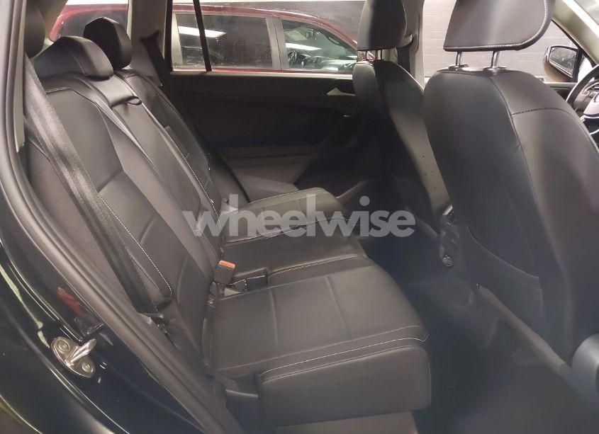 Photo 8 of 2021 Volkswagen Tiguan 2.0T SE/2.0T SE R-LINE BLACK/2.0T SEL (VIN 3VV2B7AX2MM015496)