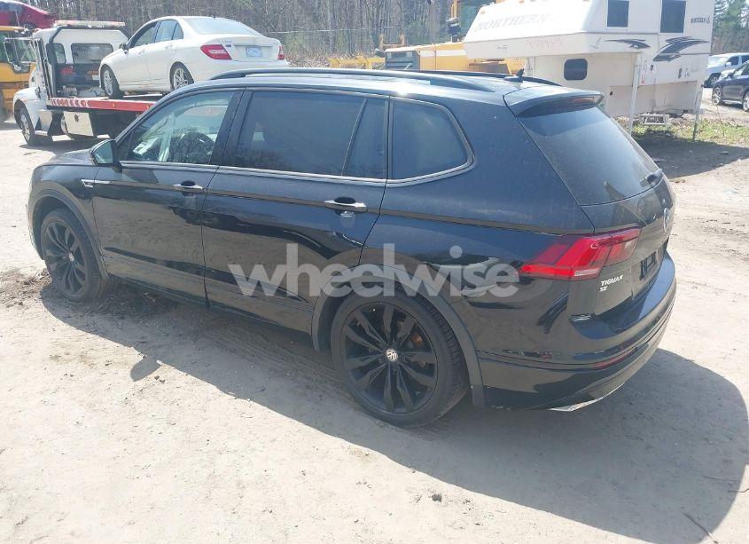 Photo 3 of 2021 Volkswagen Tiguan 2.0T SE/2.0T SE R-LINE BLACK/2.0T SEL (VIN 3VV2B7AX2MM133449)