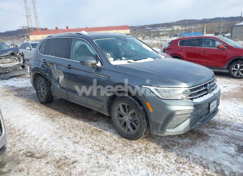 2022 Volkswagen Tiguan 2.0T SE (VIN 3VV2B7AX2NM094136) main photo