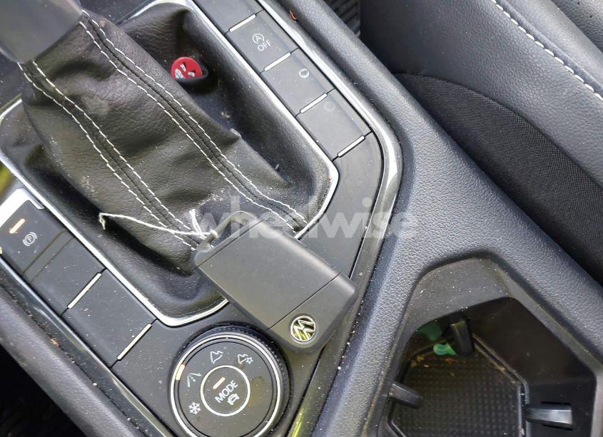 Photo 11 of 2022 Volkswagen Tiguan 2.0T SE (VIN 3VV2B7AX2NM094136)