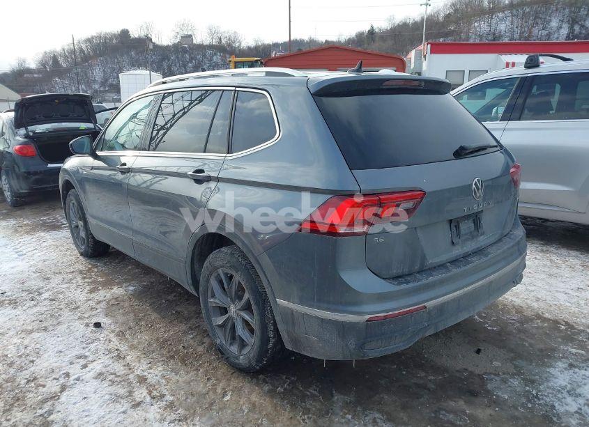 Photo 3 of 2022 Volkswagen Tiguan 2.0T SE (VIN 3VV2B7AX2NM094136)
