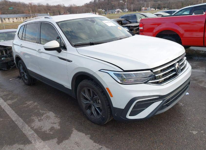 2022 Volkswagen Tiguan 2.0T SE (VIN 3VV2B7AX2NM123540) main photo