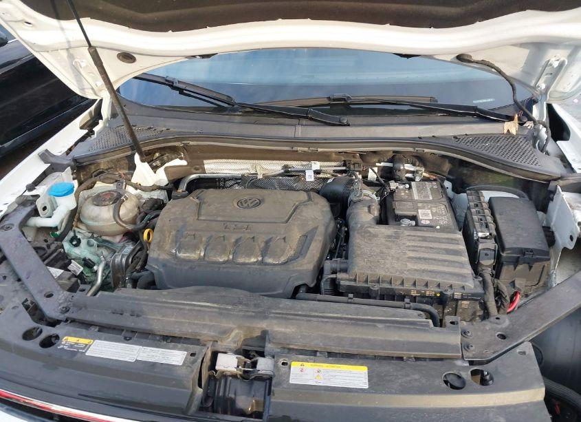 Photo 10 of 2022 Volkswagen Tiguan 2.0T SE (VIN 3VV2B7AX2NM123540)