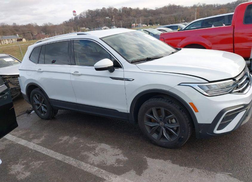 Photo 13 of 2022 Volkswagen Tiguan 2.0T SE (VIN 3VV2B7AX2NM123540)